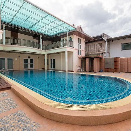 Oyo 257 Sea Paradise Hotel Sattahip Exterior foto