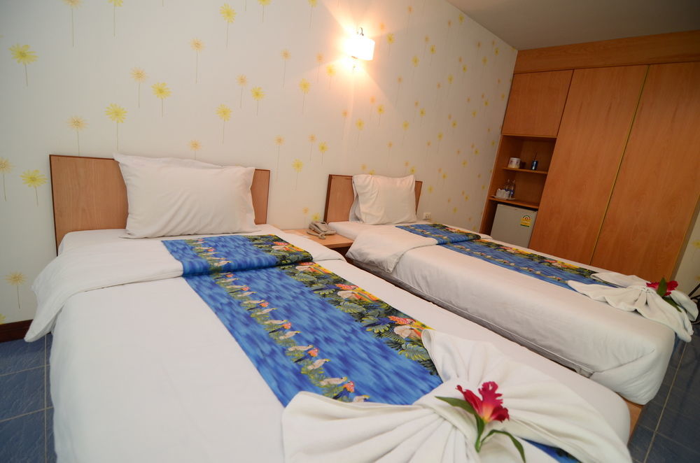 Oyo 257 Sea Paradise Hotel Sattahip Exterior foto
