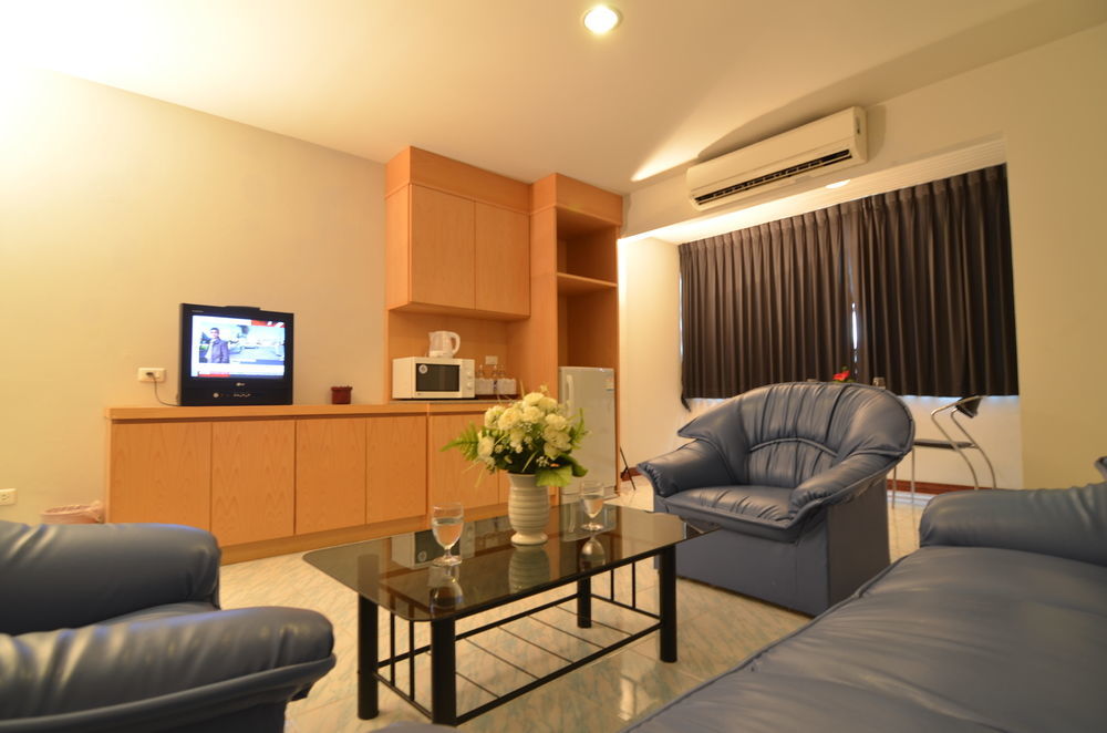 Oyo 257 Sea Paradise Hotel Sattahip Exterior foto