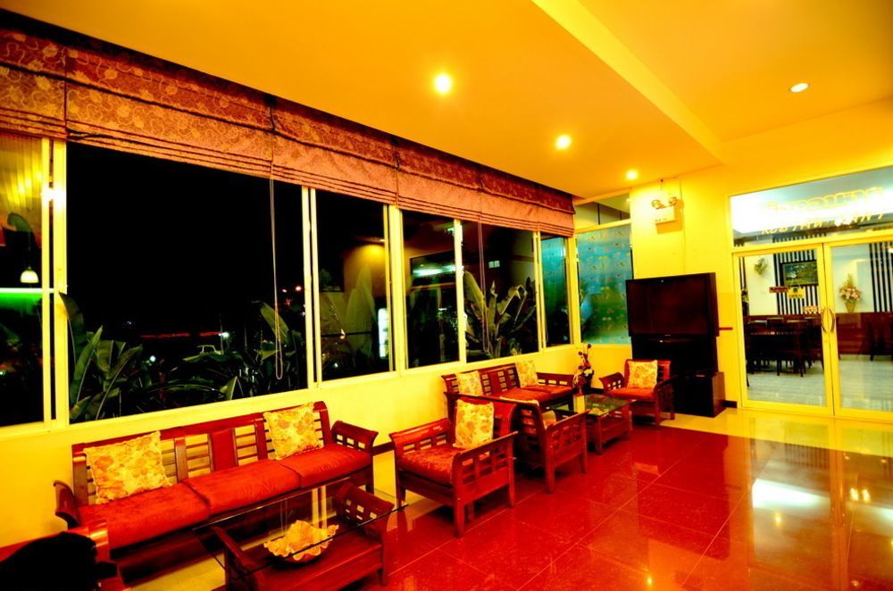 Oyo 257 Sea Paradise Hotel Sattahip Exterior foto