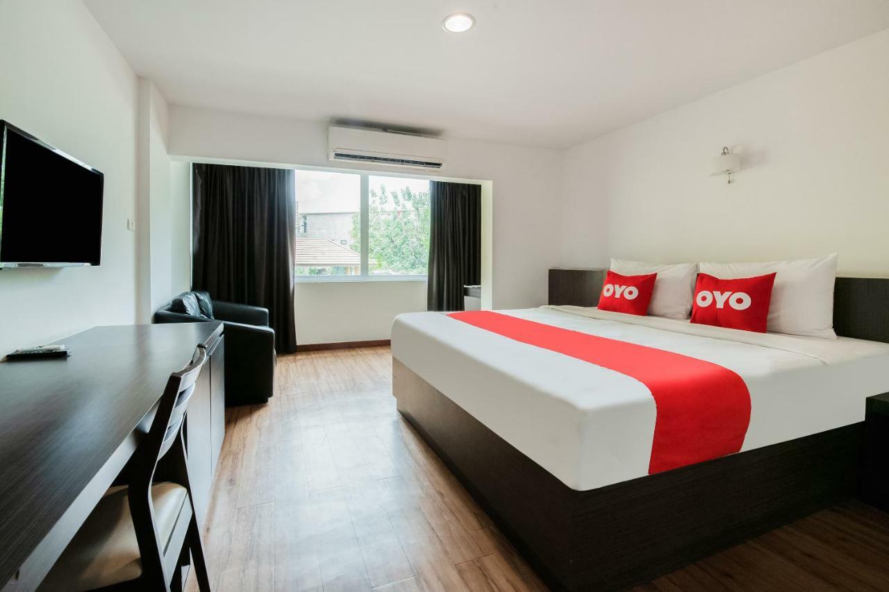 Oyo 257 Sea Paradise Hotel Sattahip Exterior foto