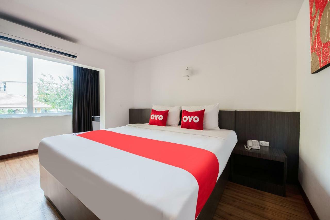 Oyo 257 Sea Paradise Hotel Sattahip Exterior foto